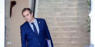 Sébastien Lecornu promet aux maires une prime de 500 euros par an