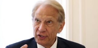 FRANCE – POLITIQUE : Vue d’ailleurs, Dominique de Villepin, le gaullisme du verbe